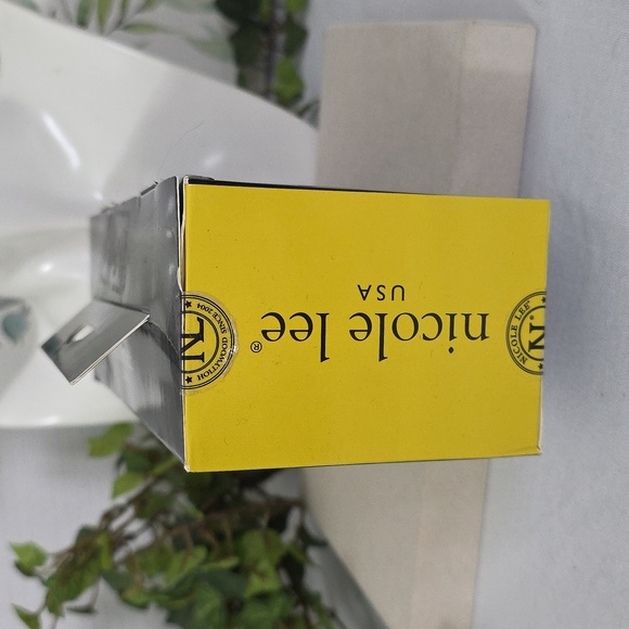 Nicole Lee Love Me Half Make Up Organizer Travel Kiss Lock Clutch NIB - Picture 12 of 12